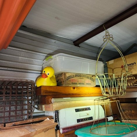 10 x 14 storage unit in West Monson, MA