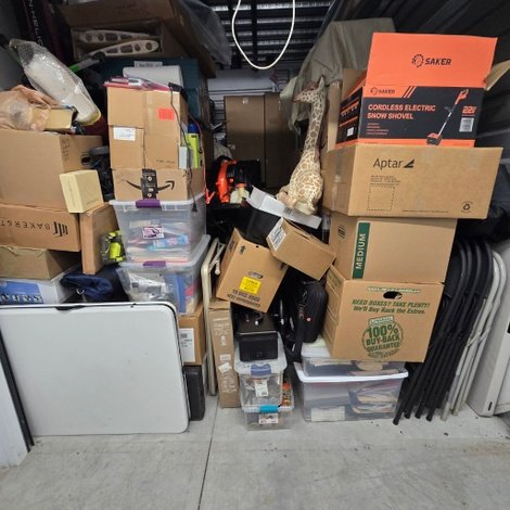 10 x 14 storage unit in Tewksbury, MA