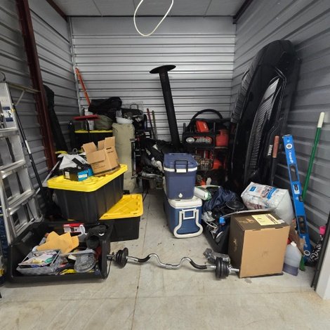 10 x 10 storage unit in Tewksbury, MA