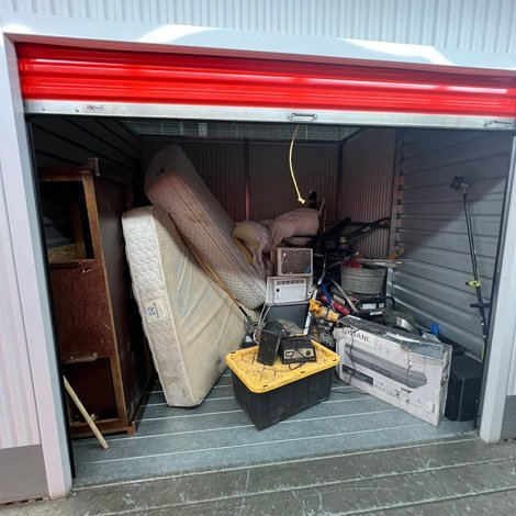 10 x 10 storage unit in Florence, SC