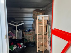 10 x 10 unit in Florence