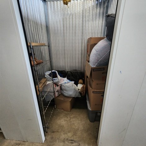 5 x 5 storage unit in Springfield, MA