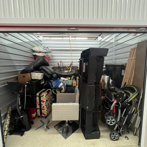 10 x 10 storage unit in Florence, SC
