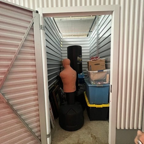 5 x 10 storage unit in Florence, SC
