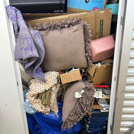 5 x 7 storage unit in Unknown, IL