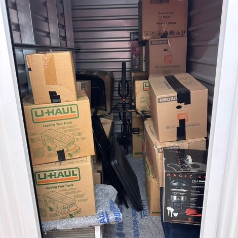 5 x 10 storage unit in Des Plaines, IL