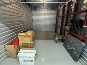 10 x 18 storage unit in Salem, NH