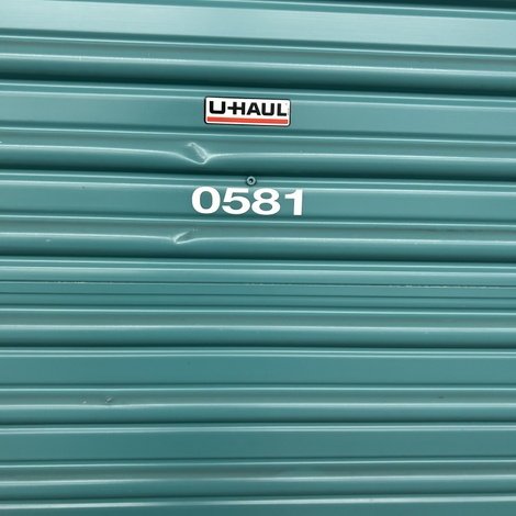 8 x 7 storage unit in Oakland, CA