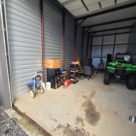 12 x 30 storage unit in Henderson, NC
