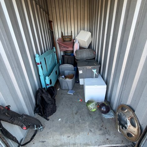 5 x 10 storage unit in Dry Ridge, KY