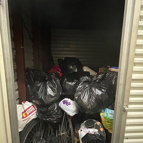 10 x 10 storage unit in Yonkers, NY