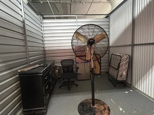10 x 10 storage unit in Yonkers, NY
