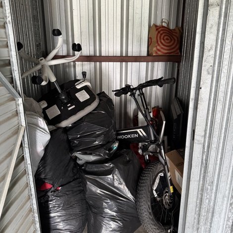 5 x 5 storage unit in Worcester, MA