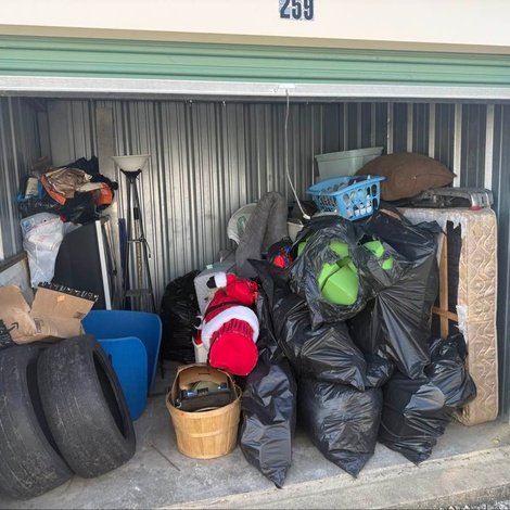 10 x 10 storage unit in Garrettsville, OH