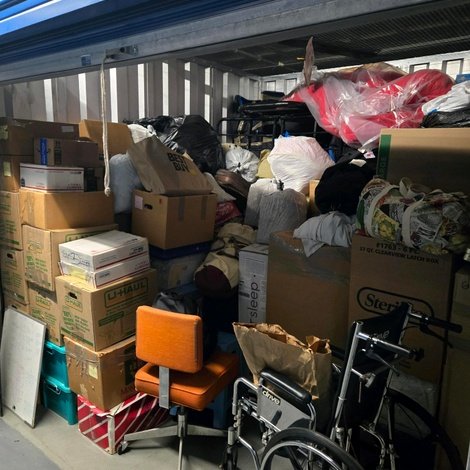 10 x 10 storage unit in Newton, MA