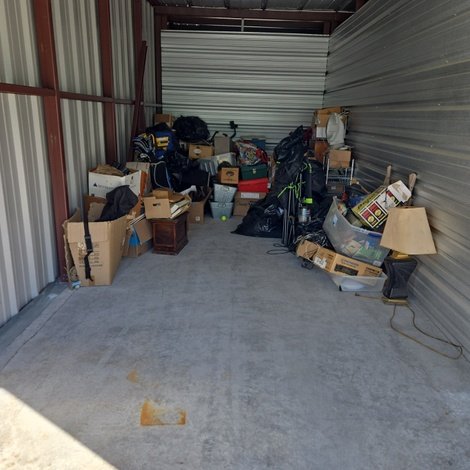 10 x 31 storage unit in Tyngsboro, MA