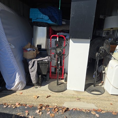 10 x 15 storage unit in Tyngsboro, MA