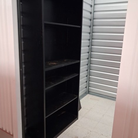 5 x 8 storage unit in McKinleyville, CA