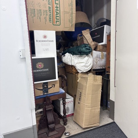 8 x 6 storage unit in Ukiah, CA
