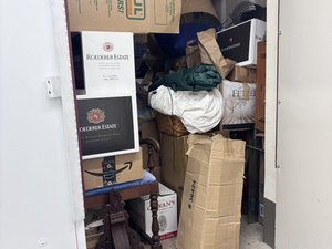 8 x 6 storage unit in Ukiah, CA