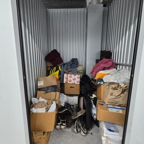 5 x 5 storage unit in Burlington, MA