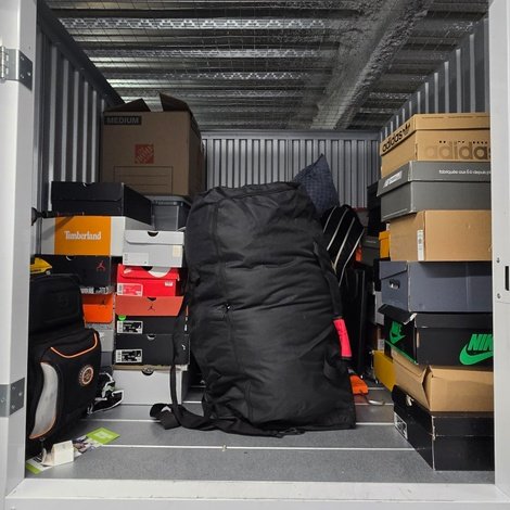 5 x 5 storage unit in Burlington, MA