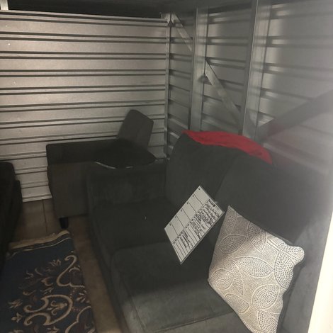 10 x 10 storage unit in Omaha, NE
