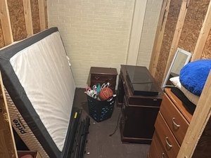 8 x 9 storage unit in Albany, NY