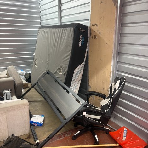 10 x 15 storage unit in Omaha, NE