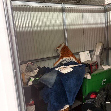 10 x 10 storage unit in Omaha, NE