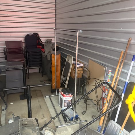 10 x 15 storage unit in Omaha, NE