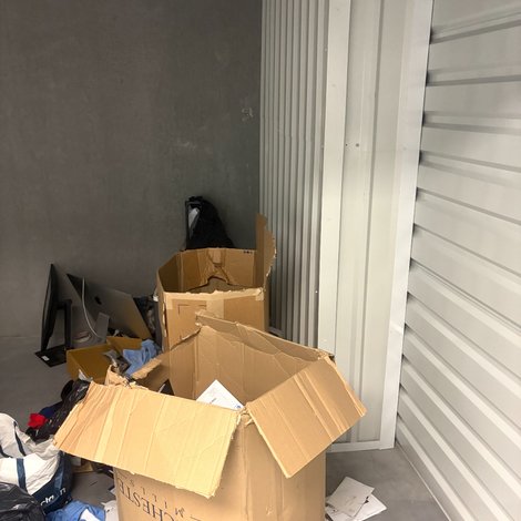 10 x 10 storage unit in Lincoln, NE