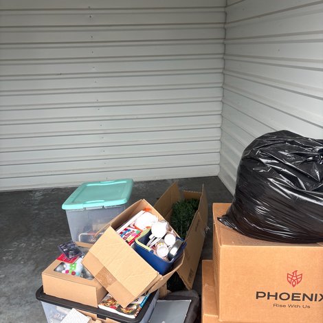 10 x 10 storage unit in Lincoln, NE