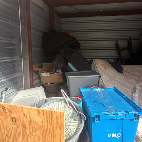 10 x 15 storage unit in Lincoln, NE