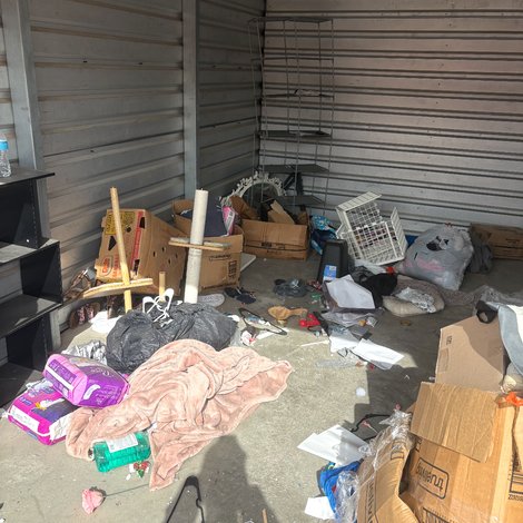 10 x 15 storage unit in Lincoln, NE