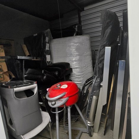 10 x 10 storage unit in Plainville, MA