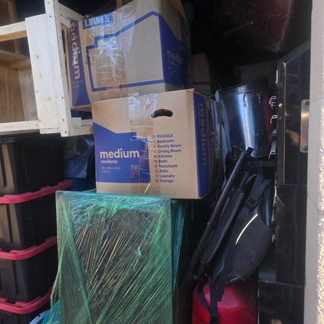 10 x 15 storage unit in West Columbia, SC