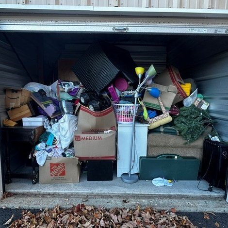 10 x 10 storage unit in Ellington, CT