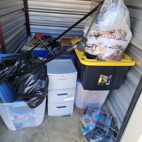5 x 10 storage unit in Waynesville, NC