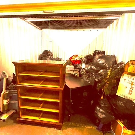 10 x 10 storage unit in Lexington, KY