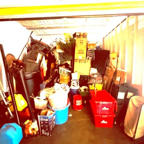 10 x 10 storage unit in Lexington, KY