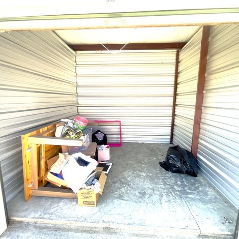 10 x 10 storage unit in Nicholasville, KY