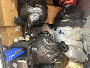 5 x 10 storage unit in Blvd Sacramento, CA
