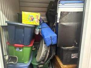 5 x 5 unit in Roseville