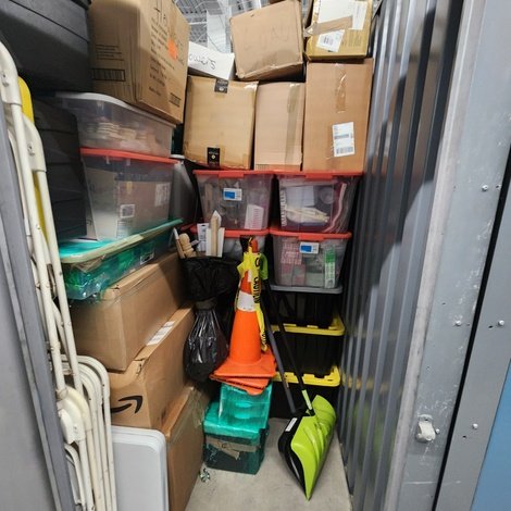5 x 5 storage unit in Quincy, MA