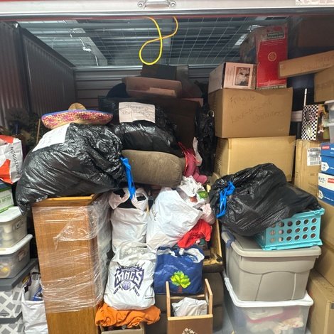 10 x 20 storage unit in Roseville, CA