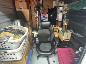 7 x 10 unit in Roseville