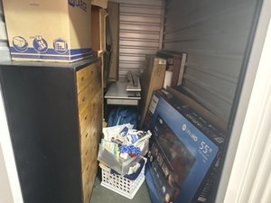 5 x 10 unit in Roseville
