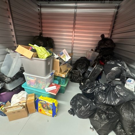 10 x 10 storage unit in Roseville, CA