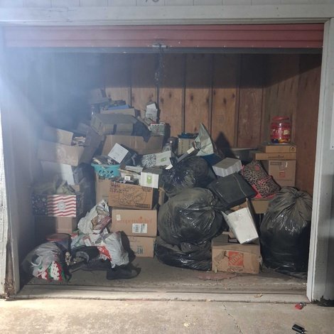 10 x 10 storage unit in Oakdale, CA